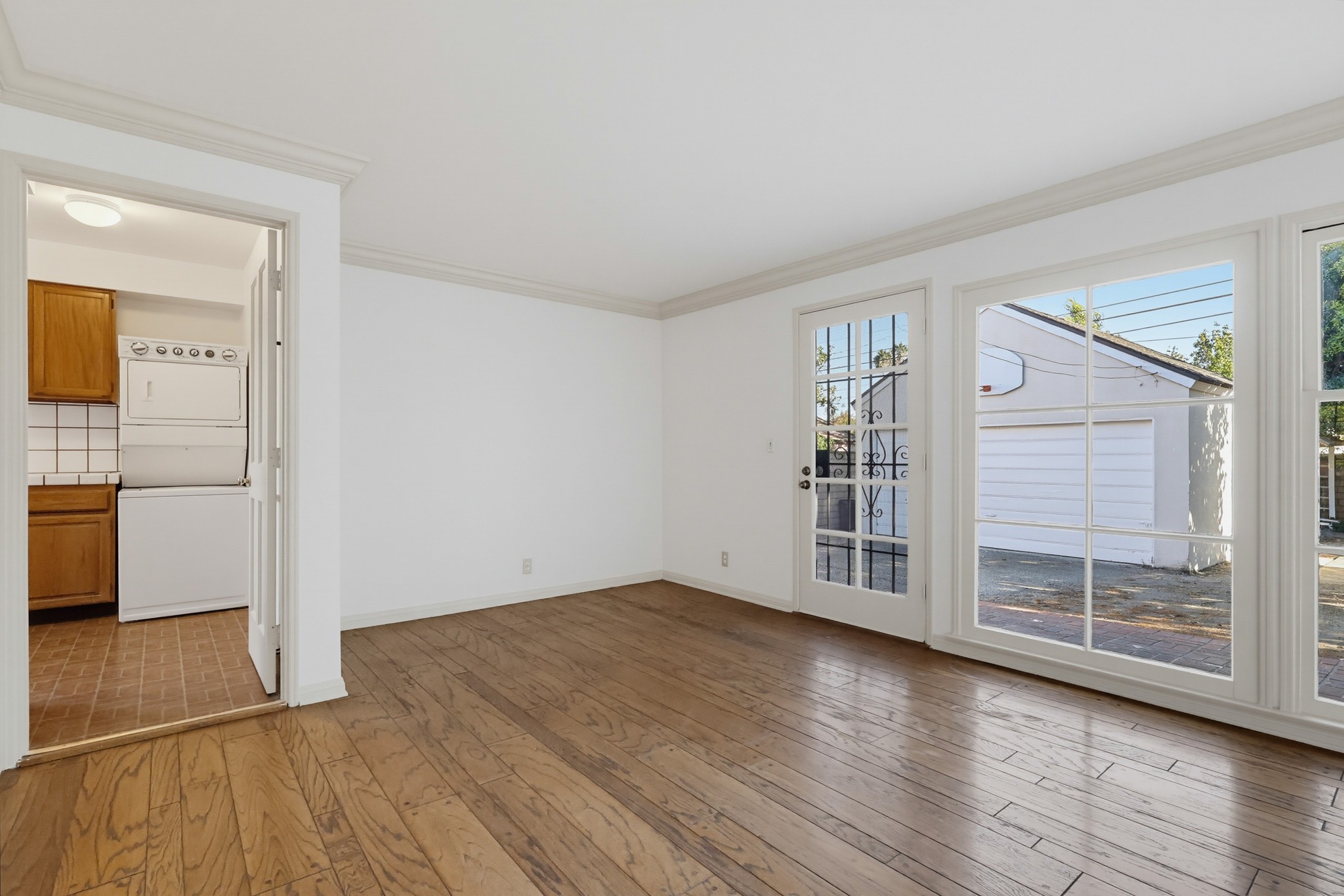 Virtual tour photo 21 of 79 for 846 Victoria Dr