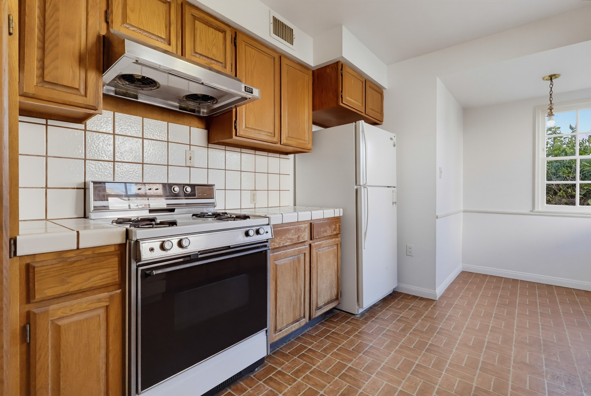 Virtual tour photo 25 of 79 for 846 Victoria Dr