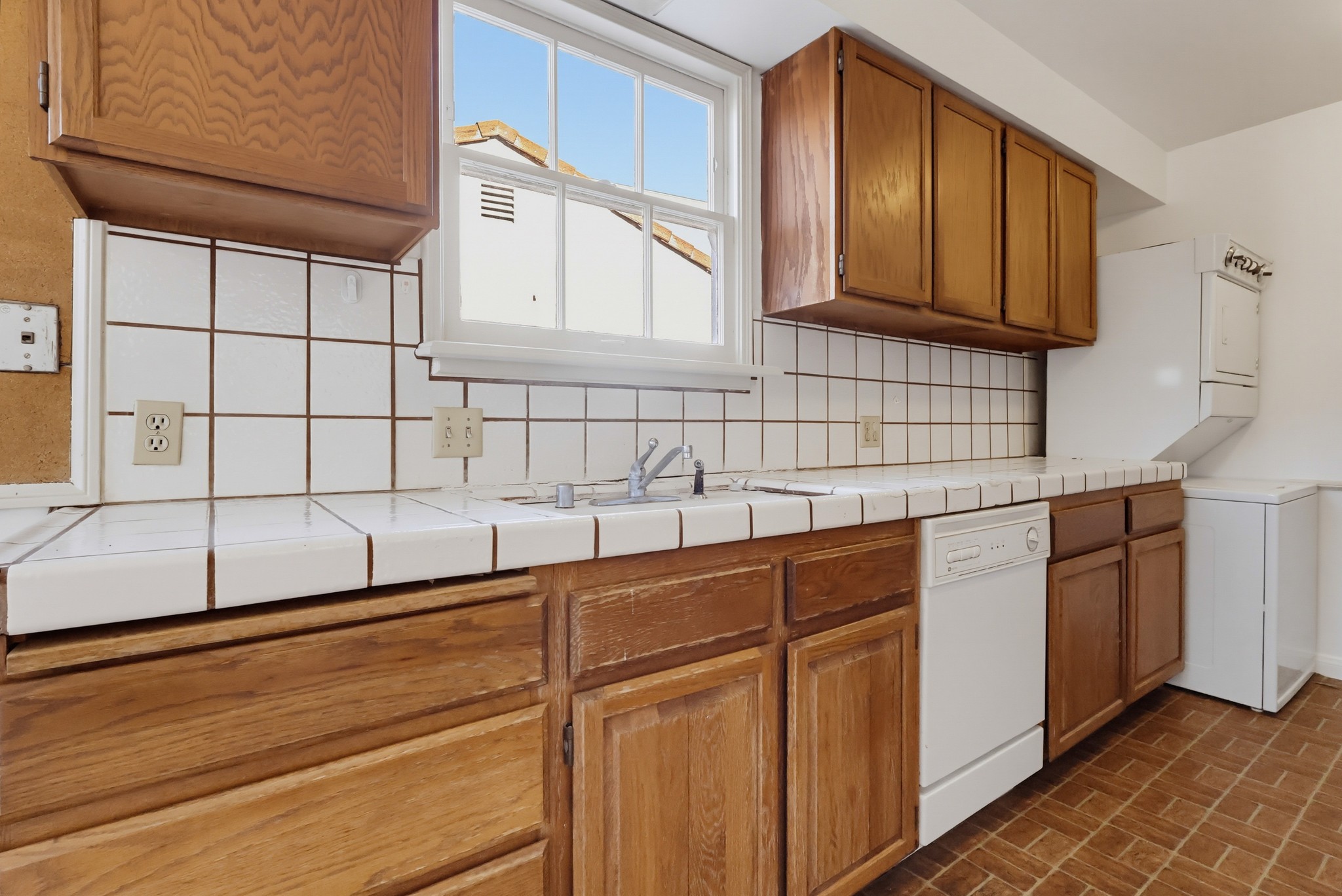 Virtual tour photo 28 of 79 for 846 Victoria Dr