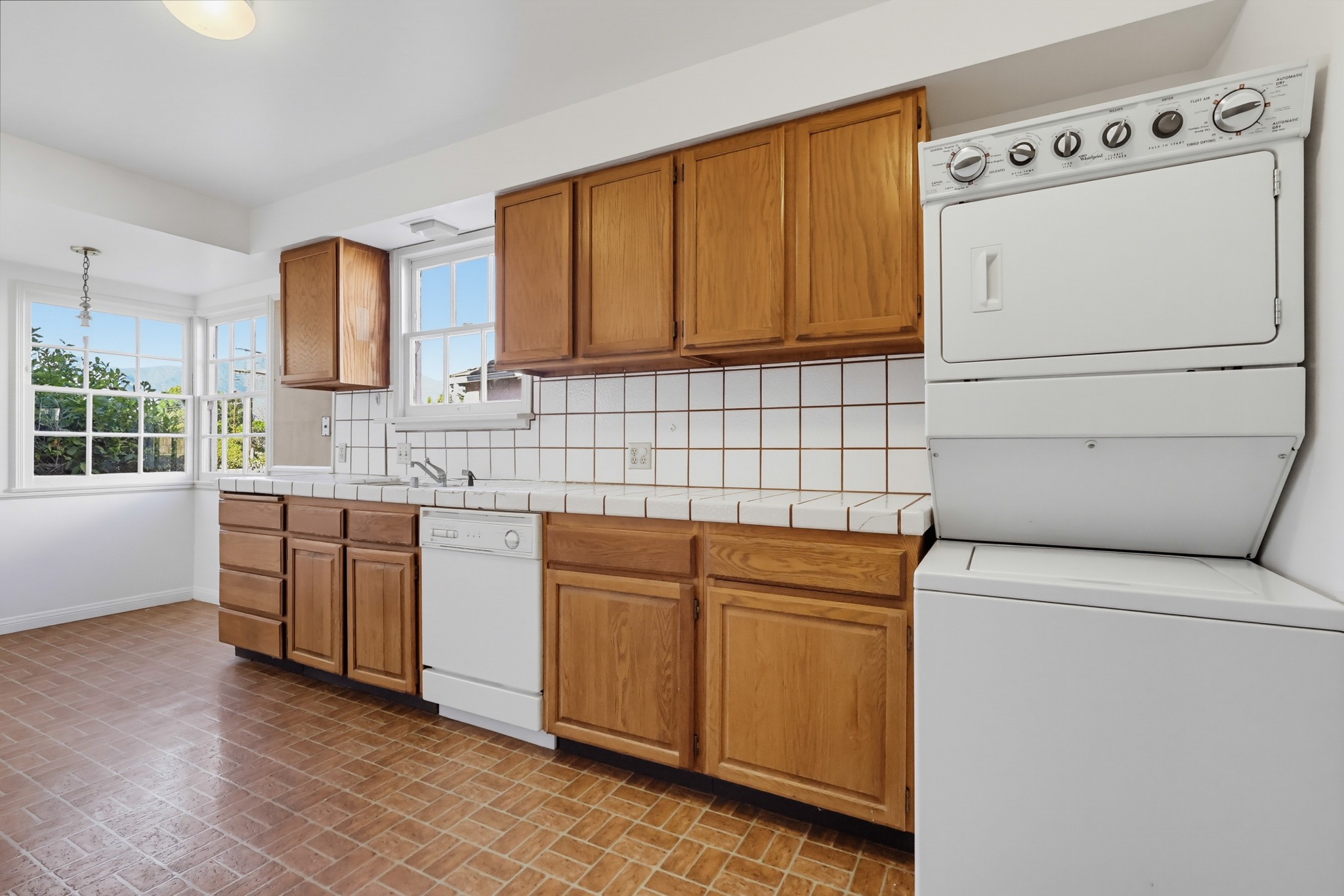 Virtual tour photo 29 of 79 for 846 Victoria Dr