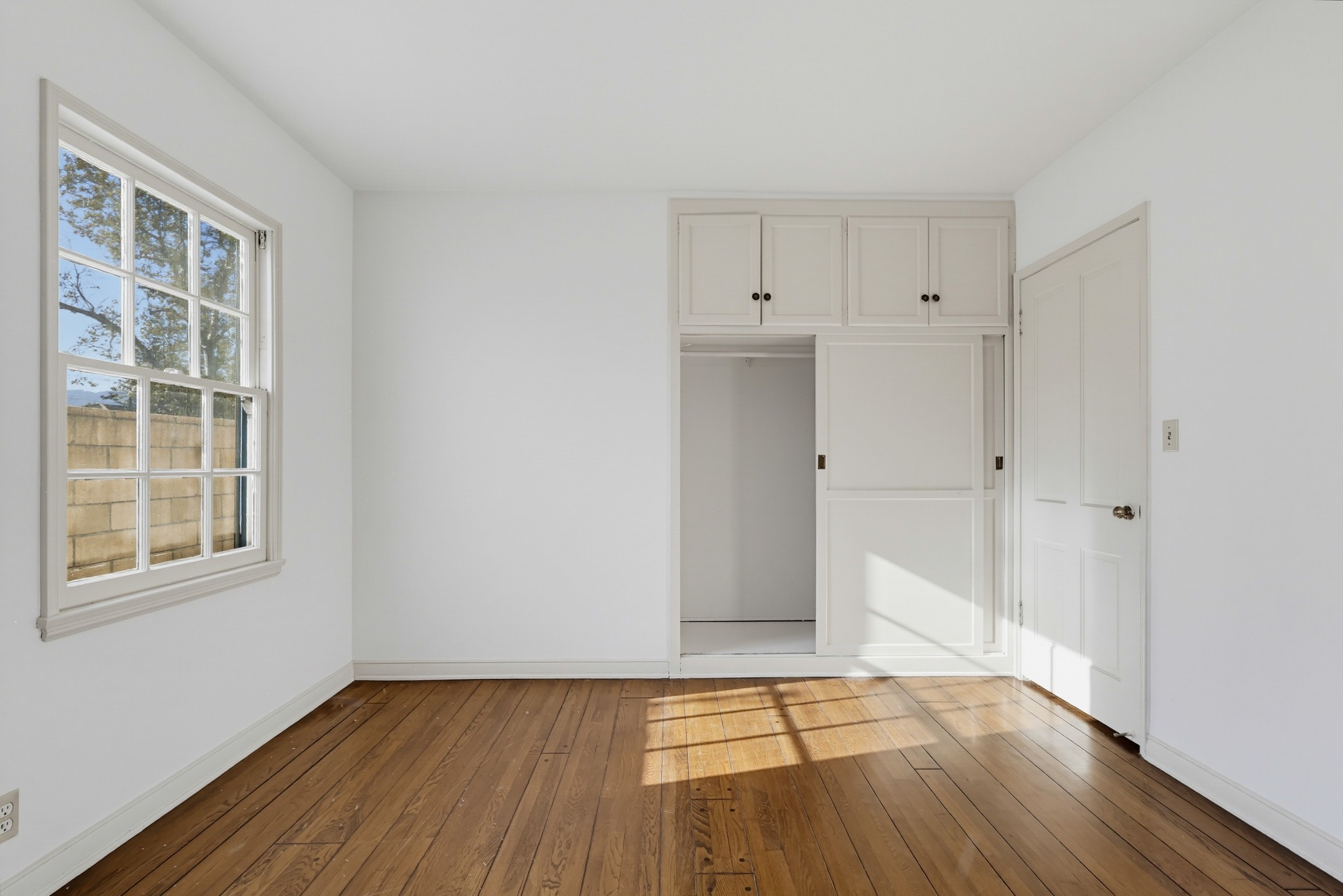 Virtual tour photo 37 of 79 for 846 Victoria Dr