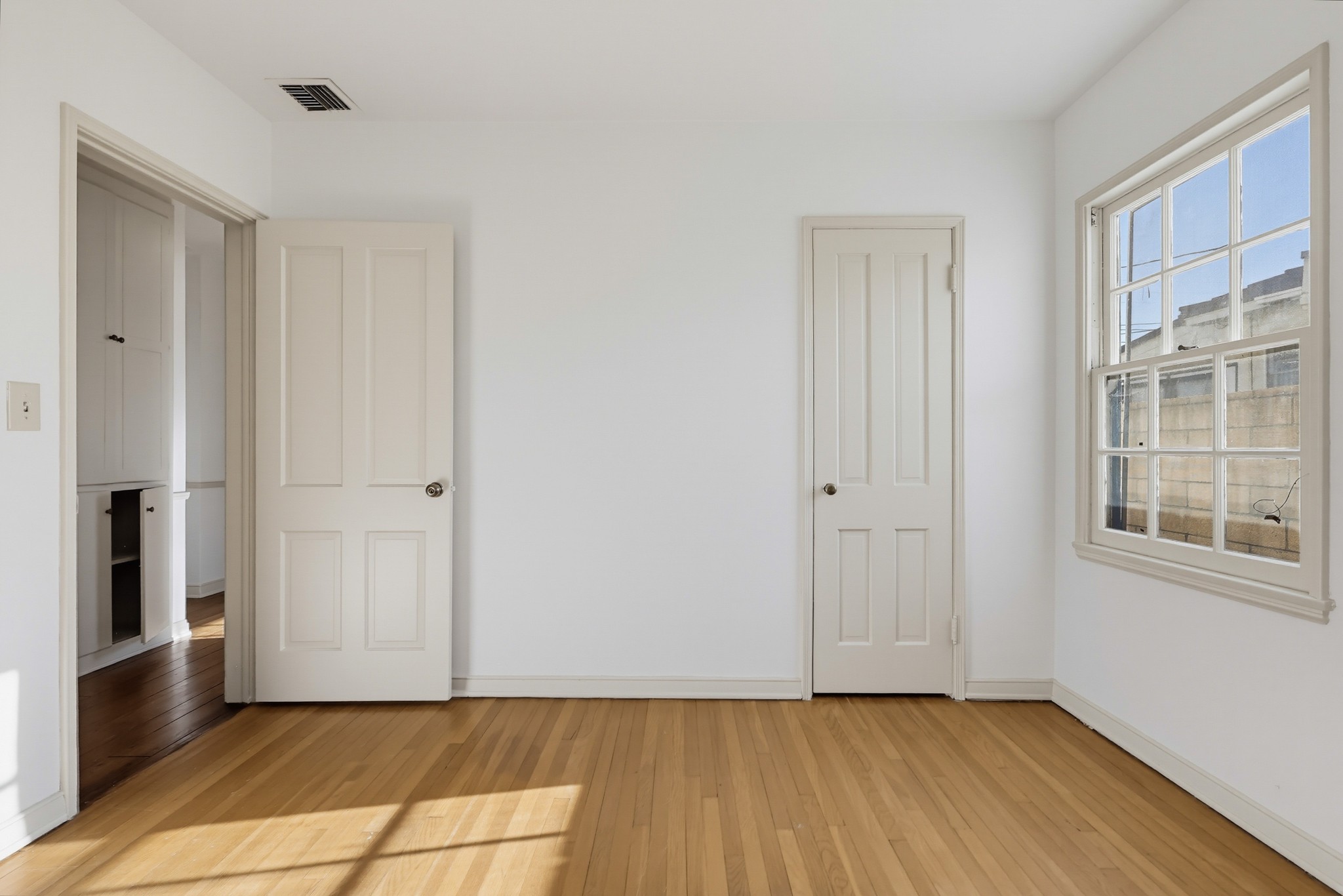 Virtual tour photo 43 of 79 for 846 Victoria Dr