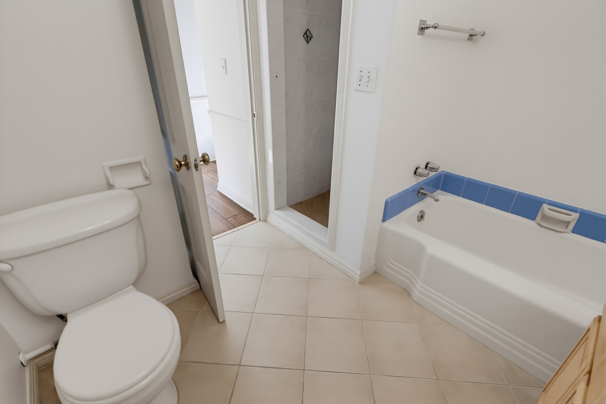 Virtual tour photo 50 of 79 for 846 Victoria Dr