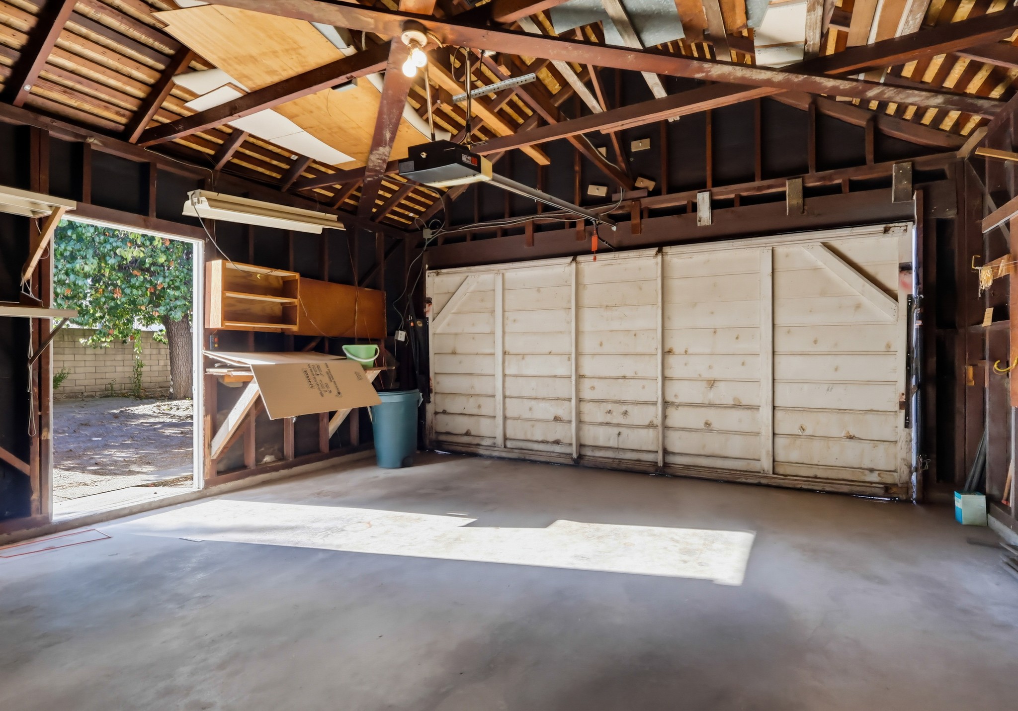 Virtual tour photo 78 of 79 for 846 Victoria Dr