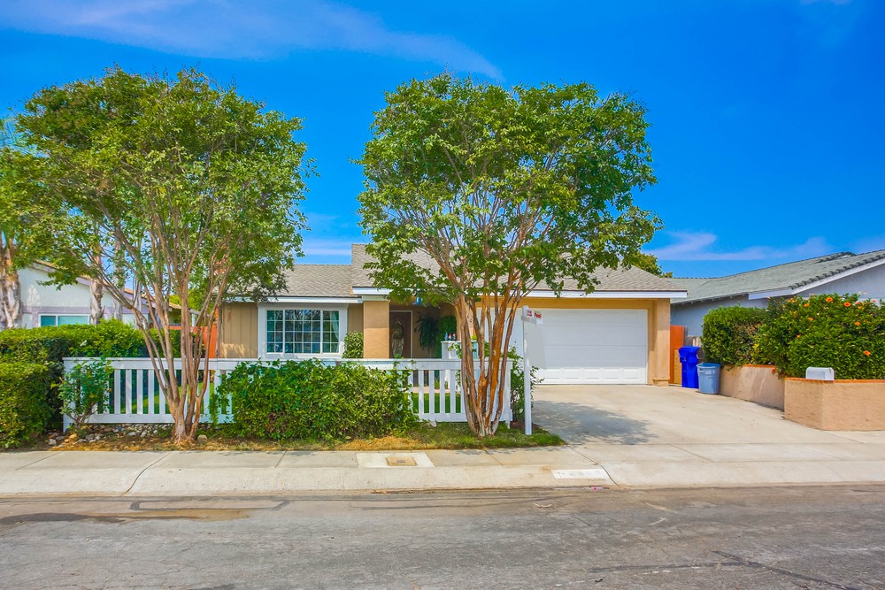 Virtual tour photo 1 of 44 for 8460 Travis Ct