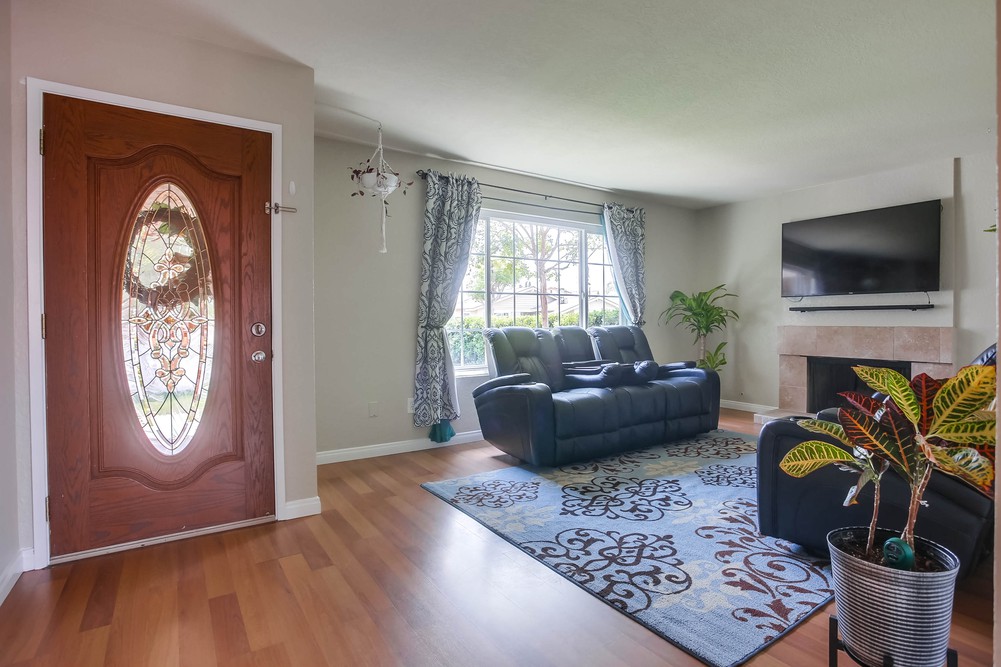 Virtual tour photo 10 of 44 for 8460 Travis Ct