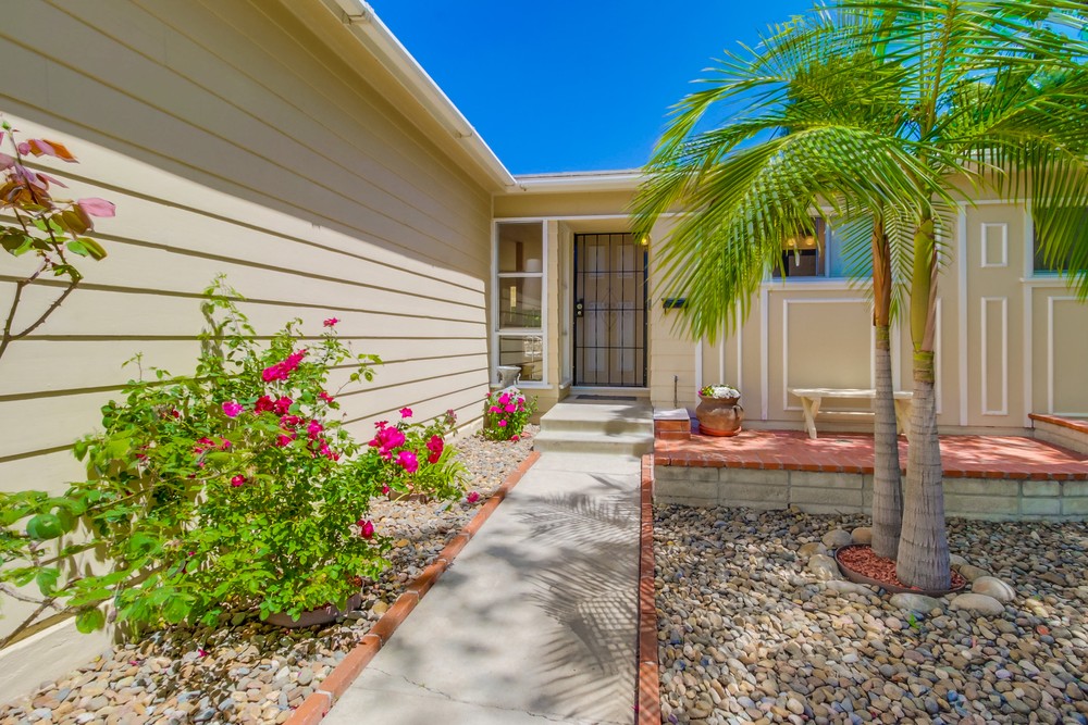 Virtual tour photo 5 of 58 for 8467 Harwell Dr