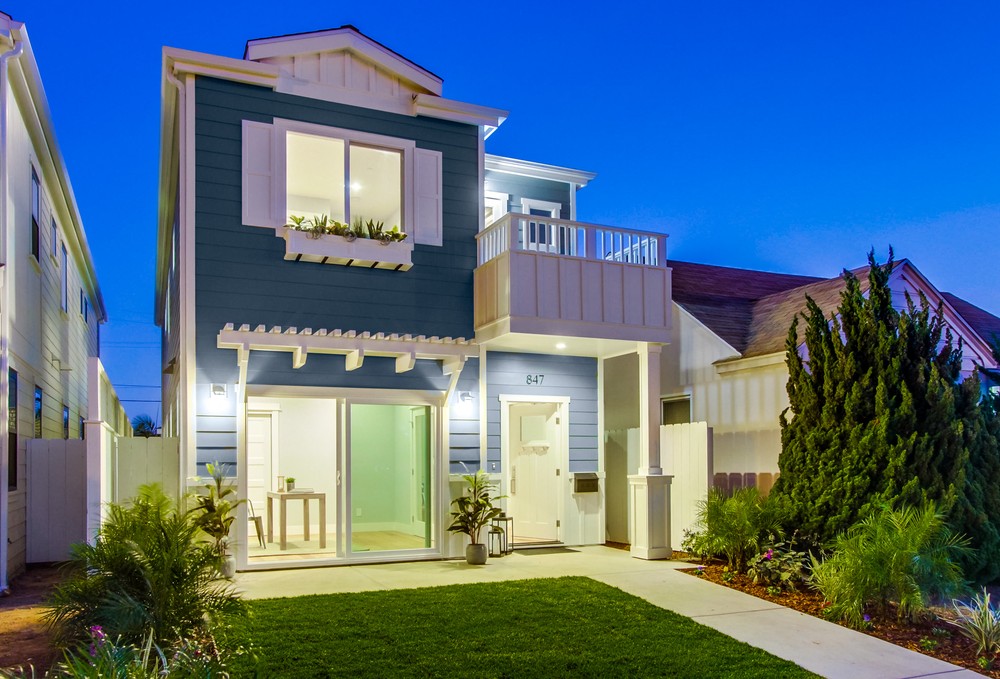 Virtual tour photo 3 of 64 for 847 Wilbur Ave