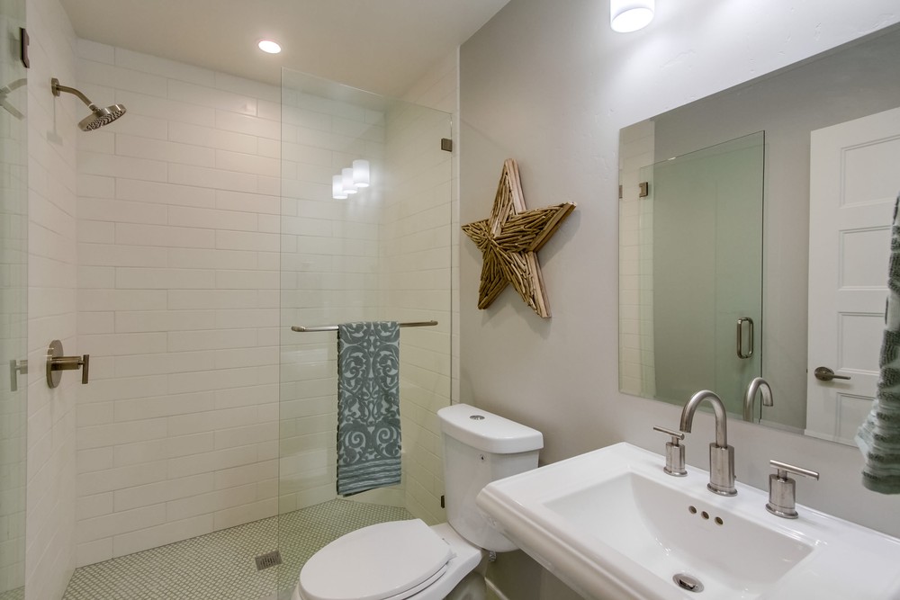 Virtual tour photo 24 of 64 for 847 Wilbur Ave