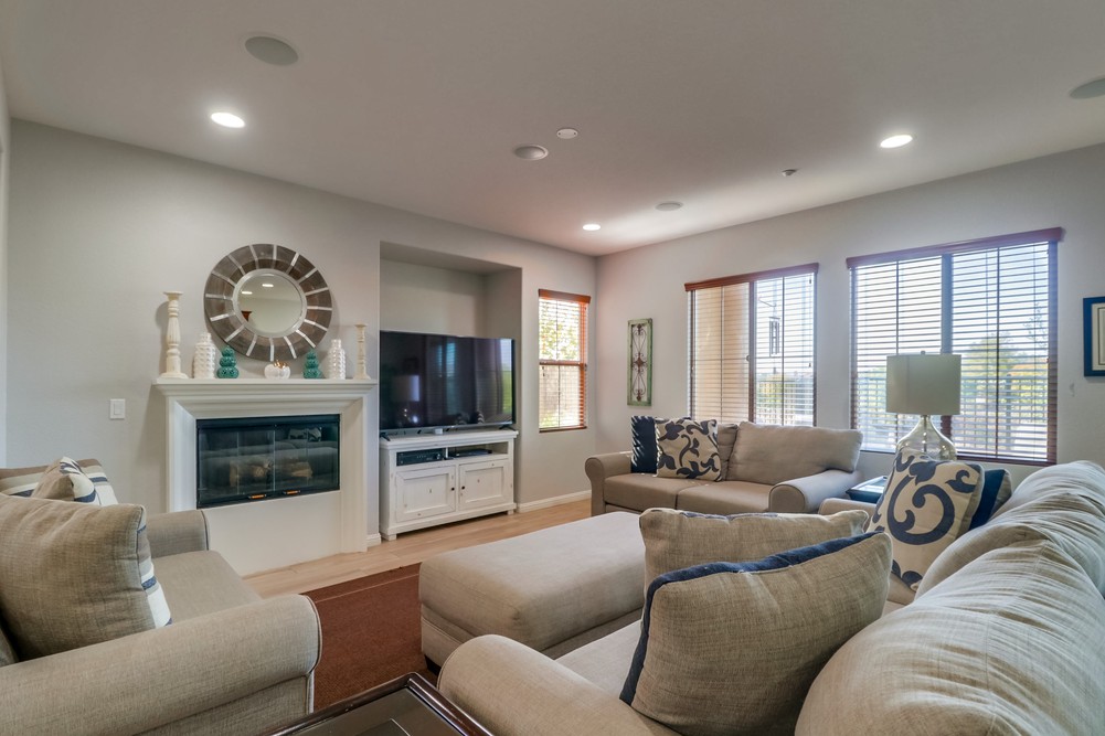 Virtual tour photo 7 of 70 for 8472 Christopher Ridge Ter