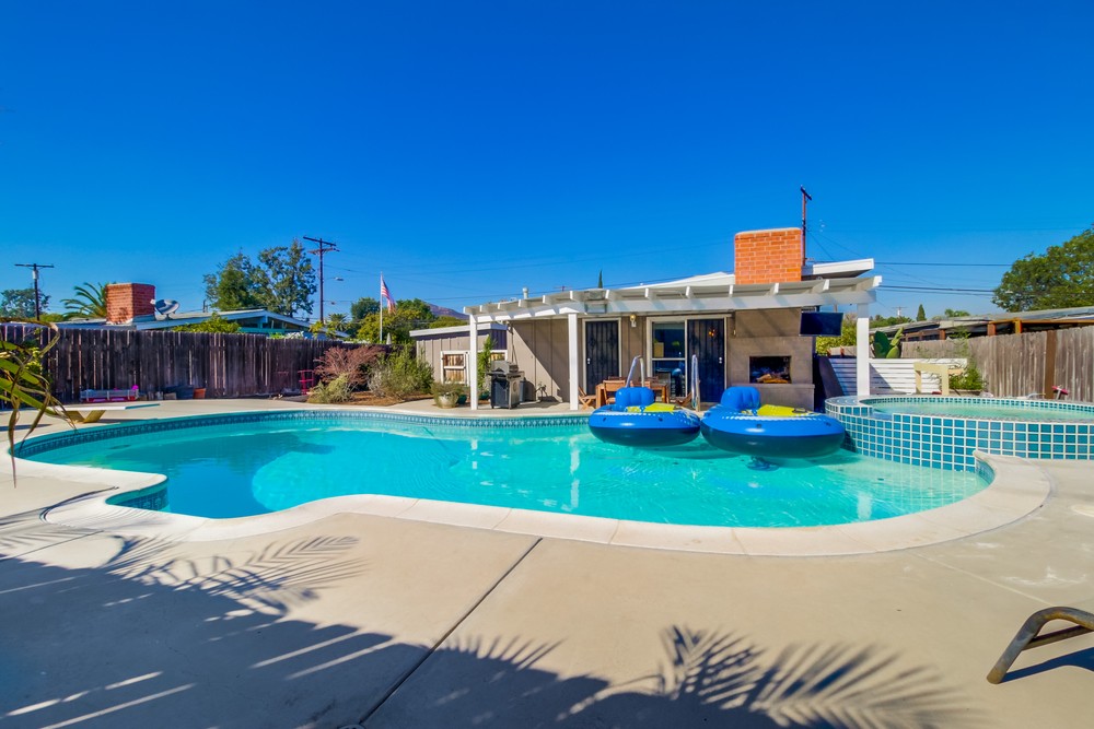 Virtual tour photo 40 of 43 for 8473 Blue Lake Dr