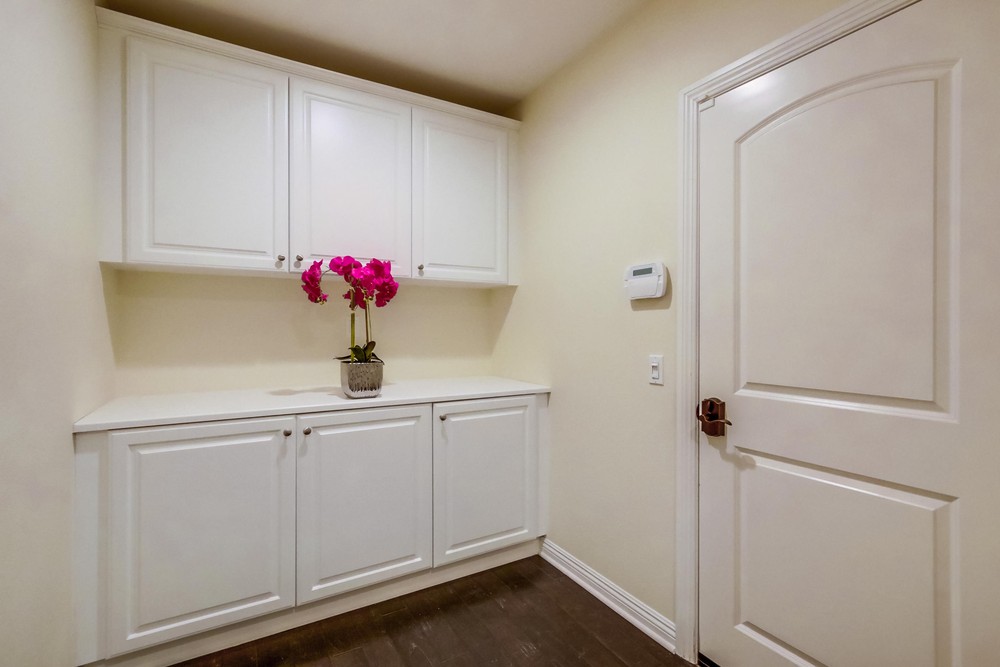 Virtual tour photo 40 of 49 for 8480 Blackburn Ln