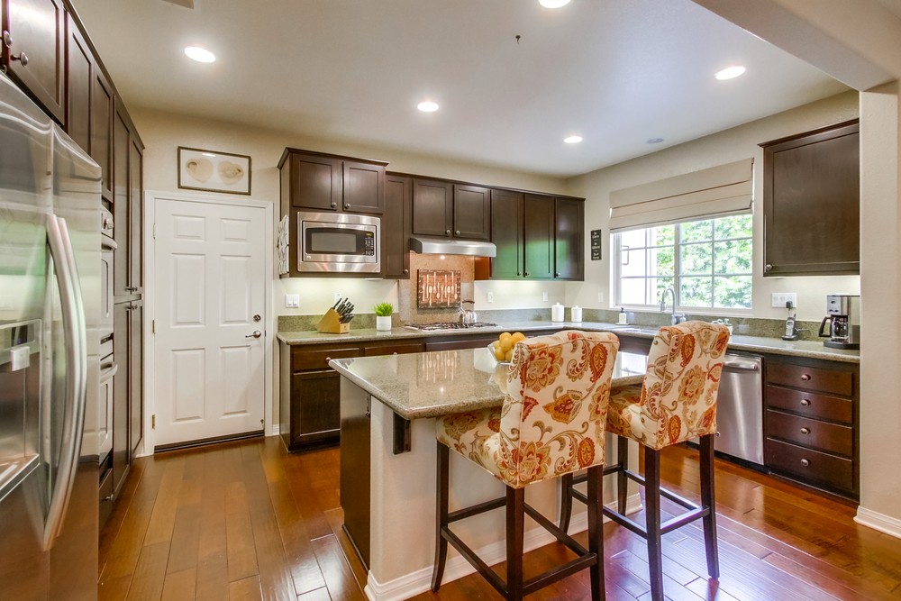 Virtual tour photo 10 of 37 for 8483 Blackburn Ln
