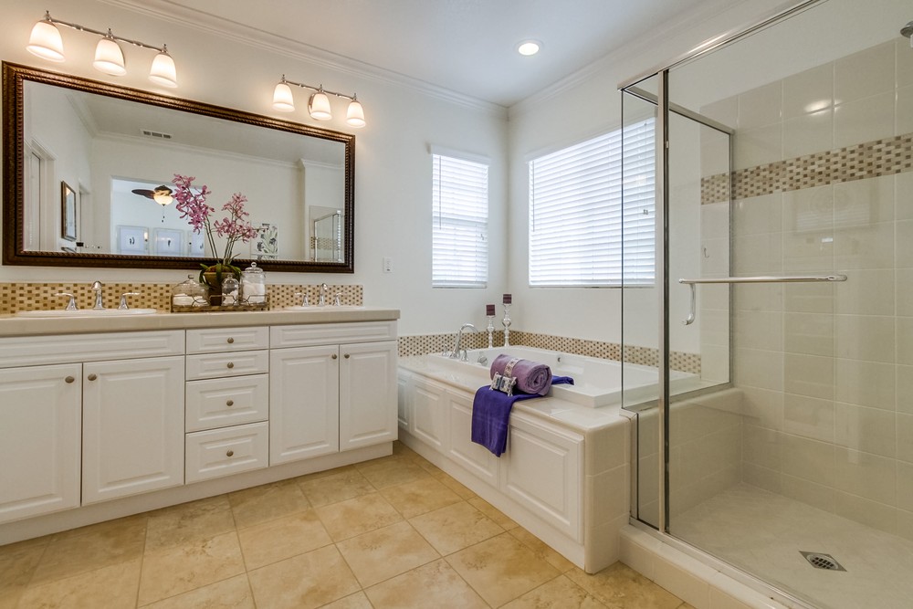 Virtual tour photo 22 of 33 for 8483 Kern Crescent