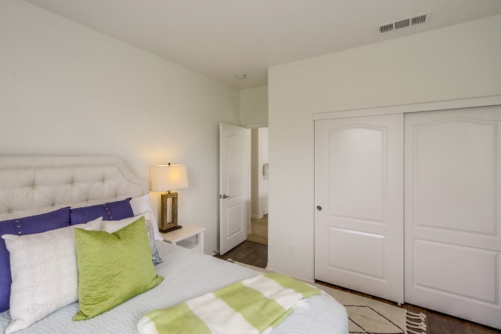 Virtual tour photo 25 of 33 for 8483 Kern Crescent
