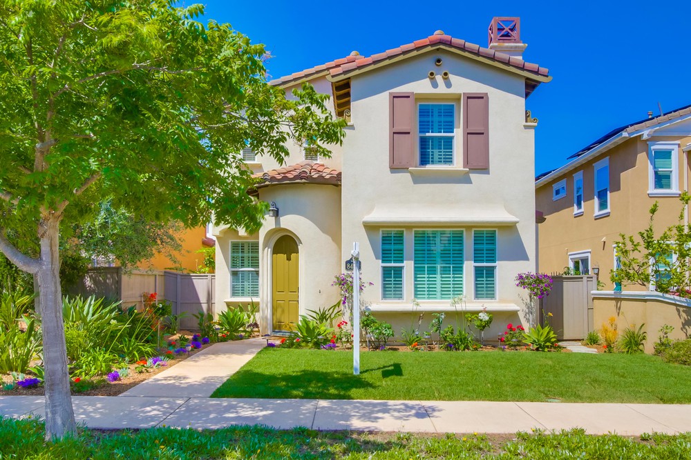 Virtual tour photo 1 of 19 for 8488 Kern Crescent