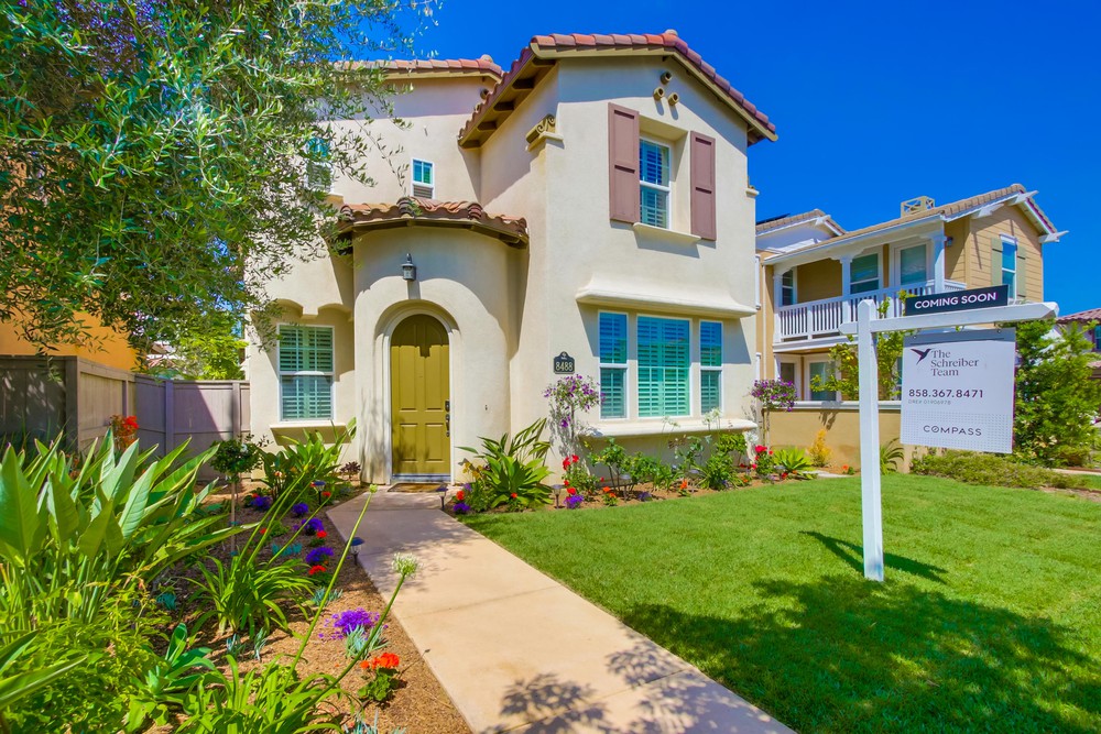 Virtual tour photo 5 of 19 for 8488 Kern Crescent