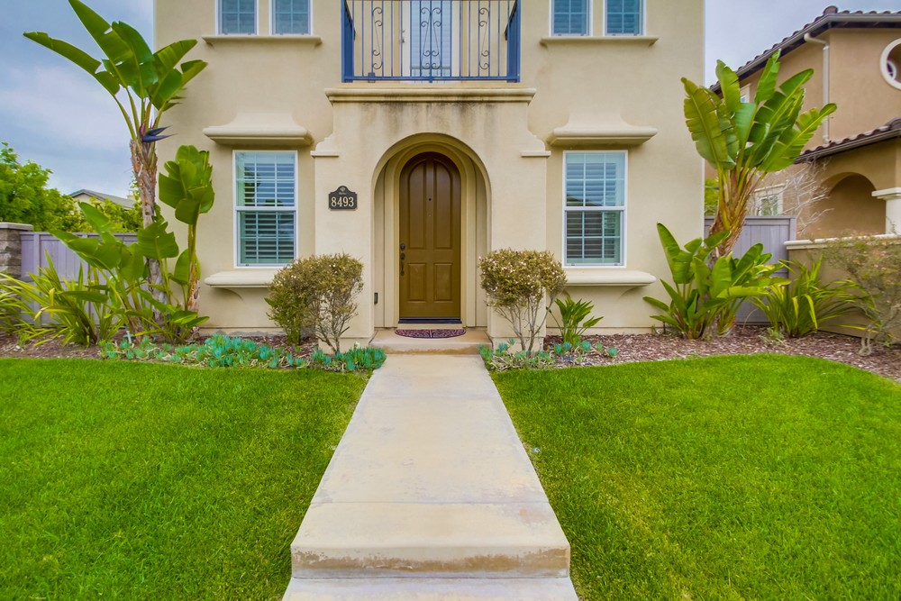 Virtual tour photo 6 of 47 for 8493 Kern Crescent