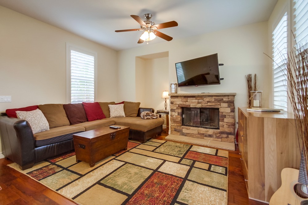 Virtual tour photo 9 of 47 for 8493 Kern Crescent