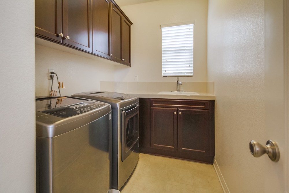 Virtual tour photo 38 of 47 for 8493 Kern Crescent