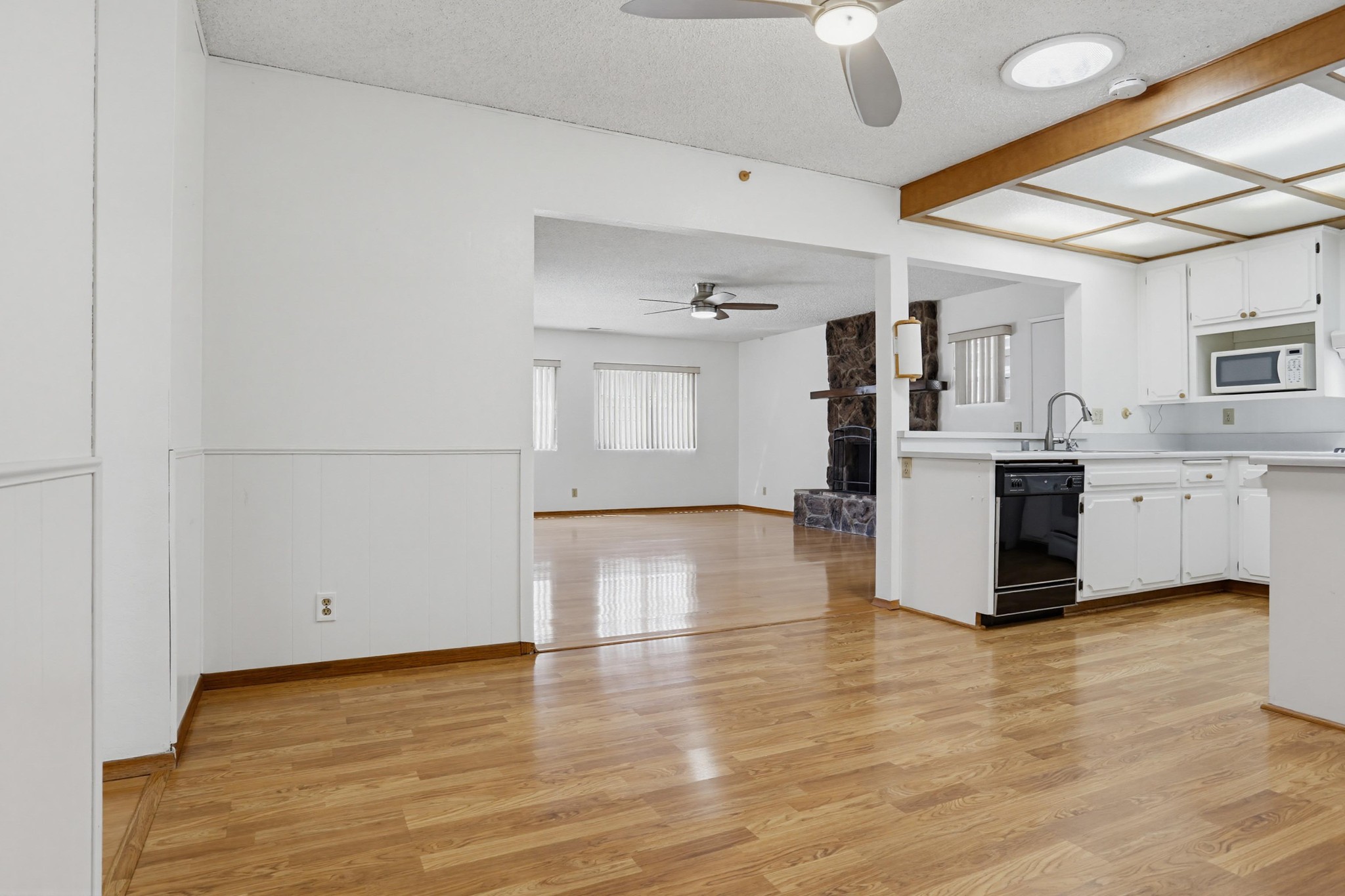 Virtual tour photo 9 of 34 for 8495 Flanders Dr