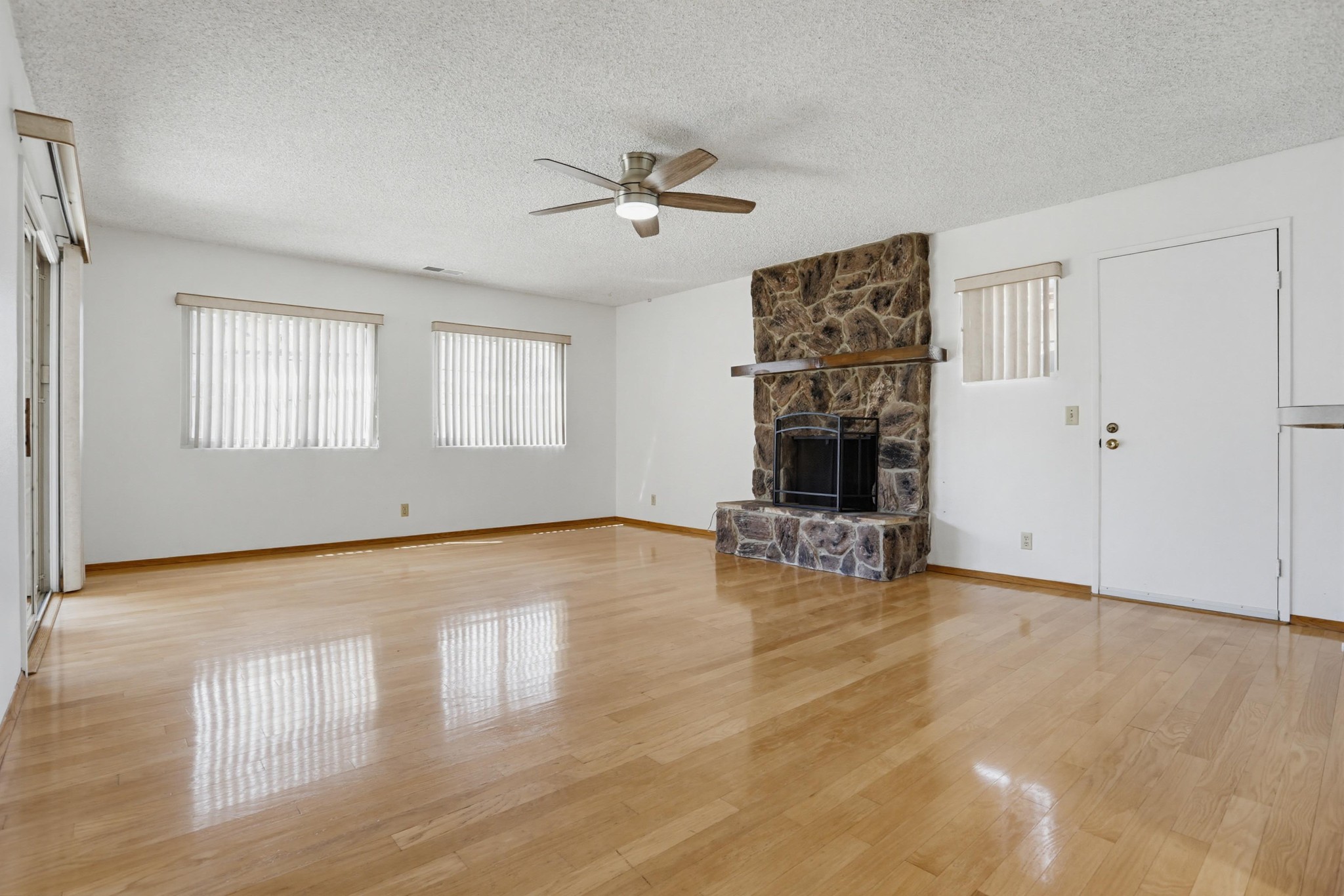 Virtual tour photo 16 of 34 for 8495 Flanders Dr