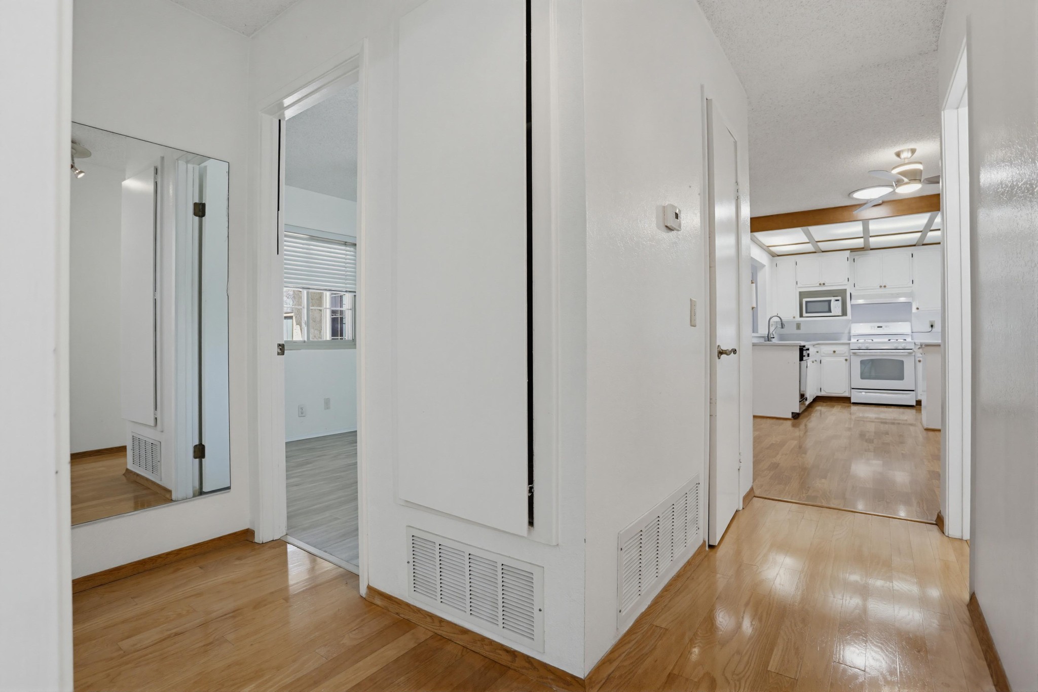 Virtual tour photo 20 of 34 for 8495 Flanders Dr