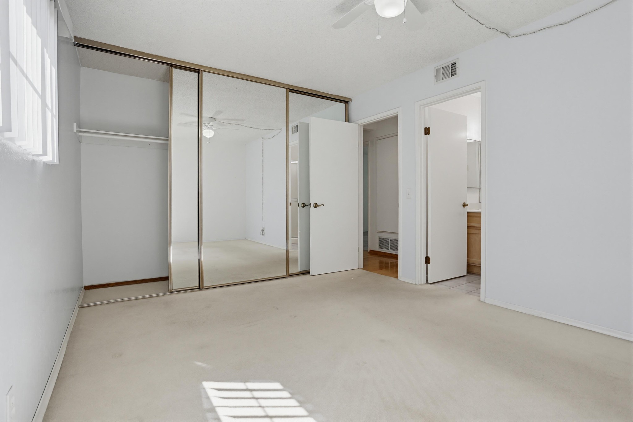 Virtual tour photo 23 of 34 for 8495 Flanders Dr
