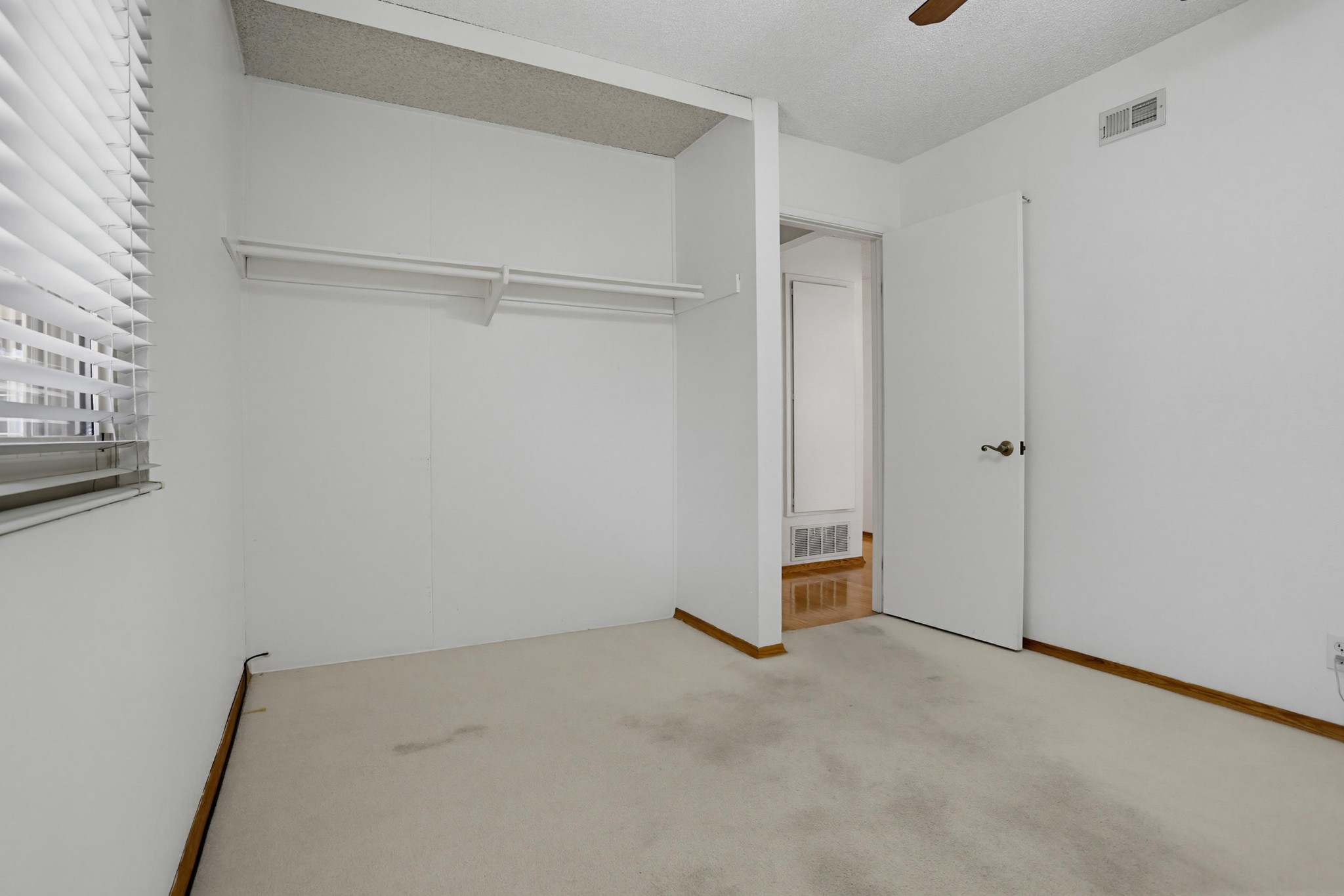 Virtual tour photo 26 of 34 for 8495 Flanders Dr