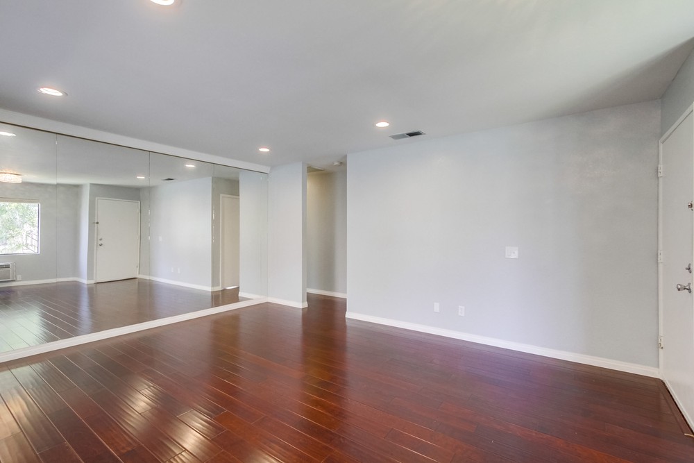 Virtual tour photo 6 of 27 for 8496 New Salem St #50