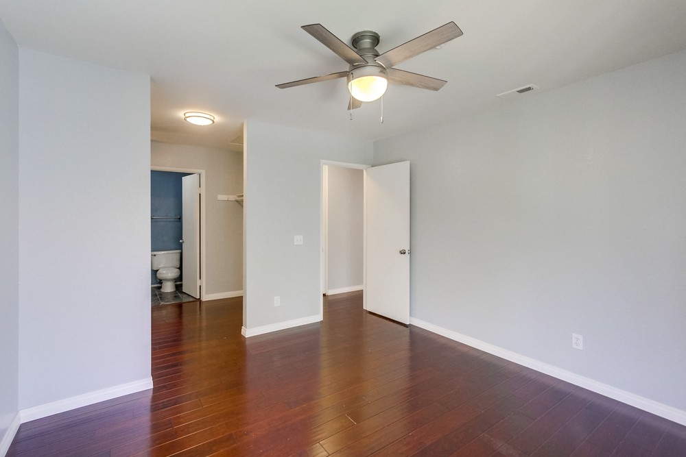 Virtual tour photo 21 of 27 for 8496 New Salem St #50