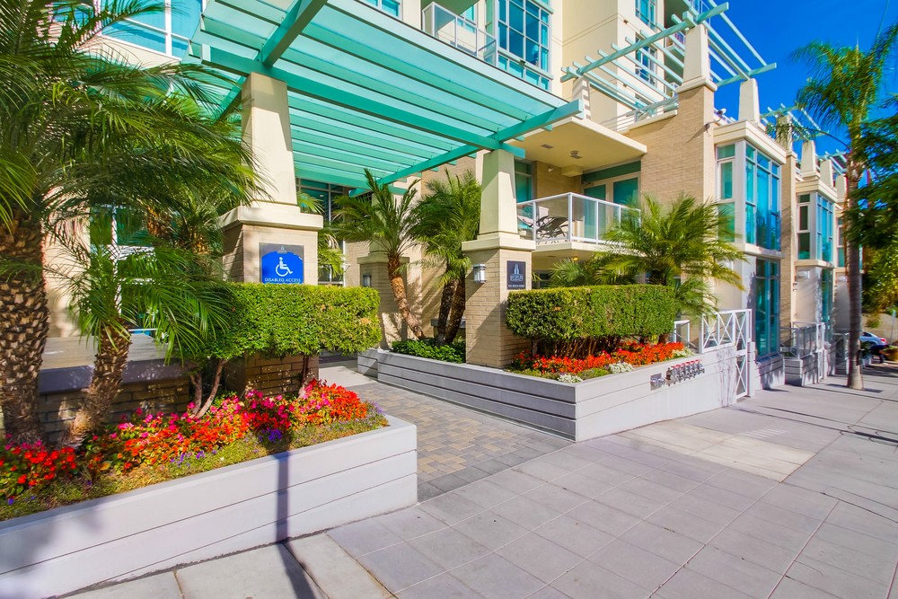 Virtual tour photo 3 of 40 for 850 Beech St #616