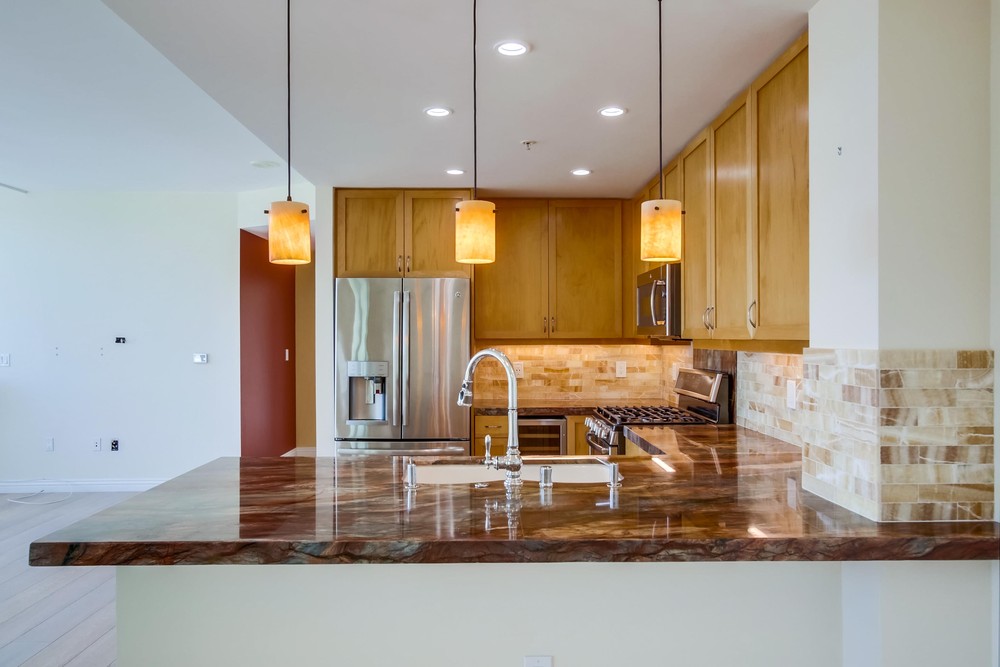 Virtual tour photo 10 of 33 for 850 Beech St