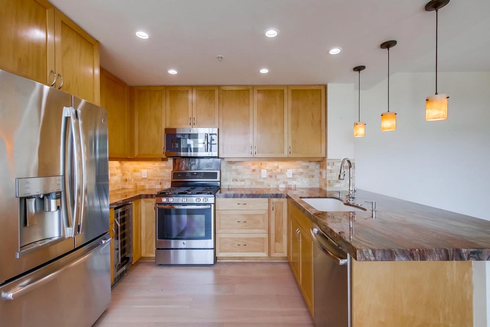 Virtual tour photo 12 of 33 for 850 Beech St