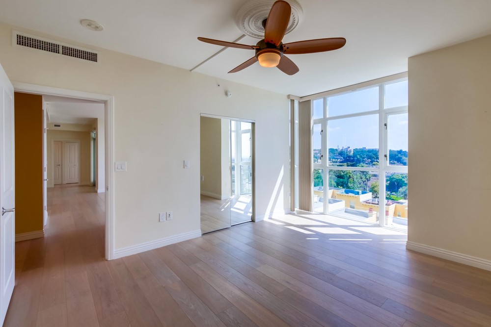 Virtual tour photo 18 of 33 for 850 Beech St