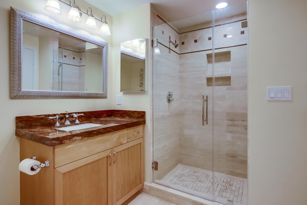 Virtual tour photo 29 of 33 for 850 Beech St