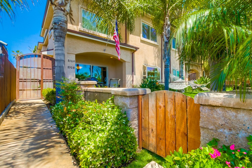 Virtual tour photo 4 of 49 for 850 Felspar St