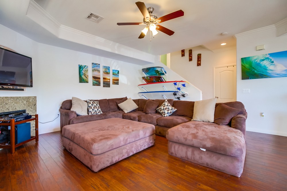 Virtual tour photo 8 of 49 for 850 Felspar St