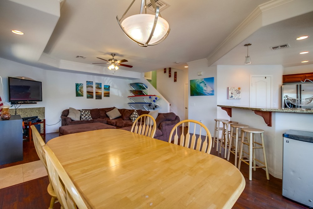 Virtual tour photo 11 of 49 for 850 Felspar St