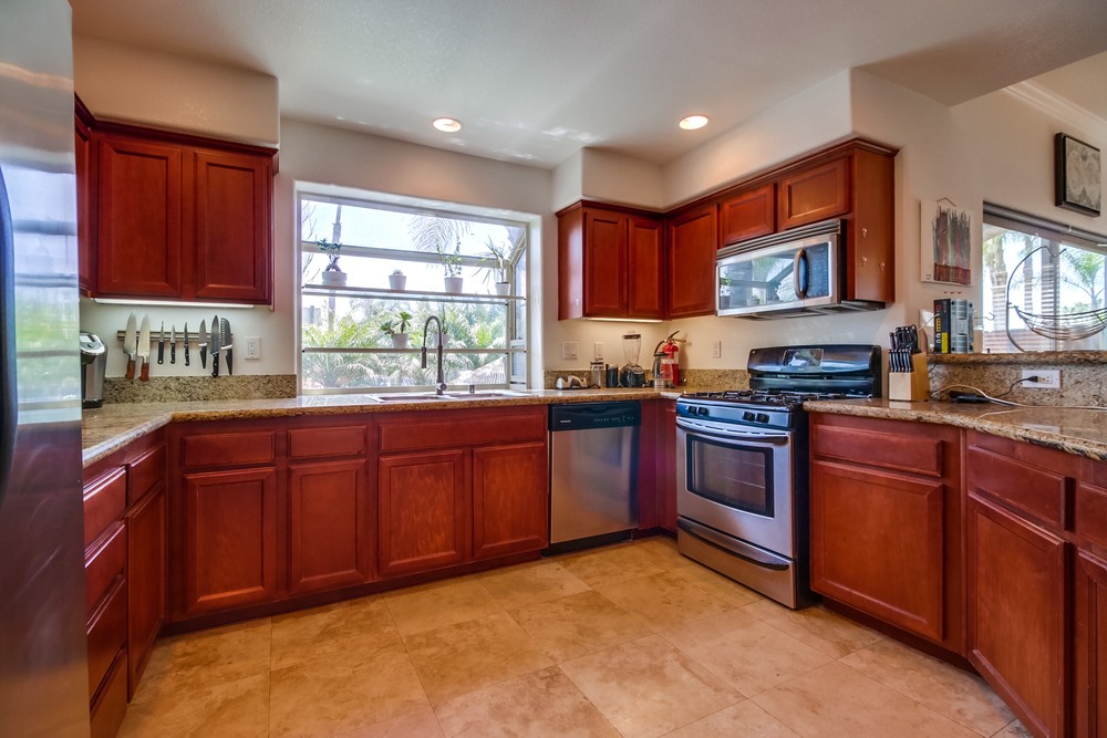 Virtual tour photo 13 of 49 for 850 Felspar St