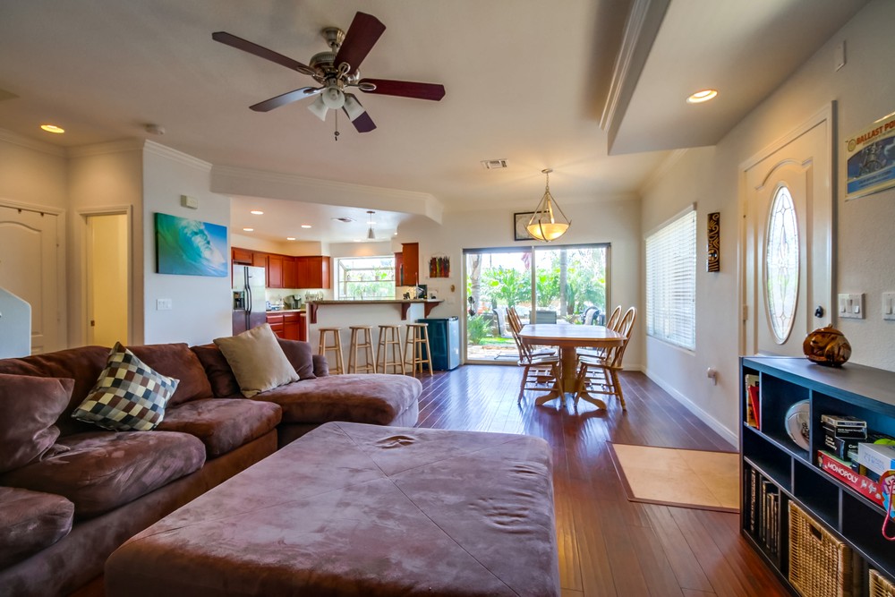 Virtual tour photo 16 of 49 for 850 Felspar St