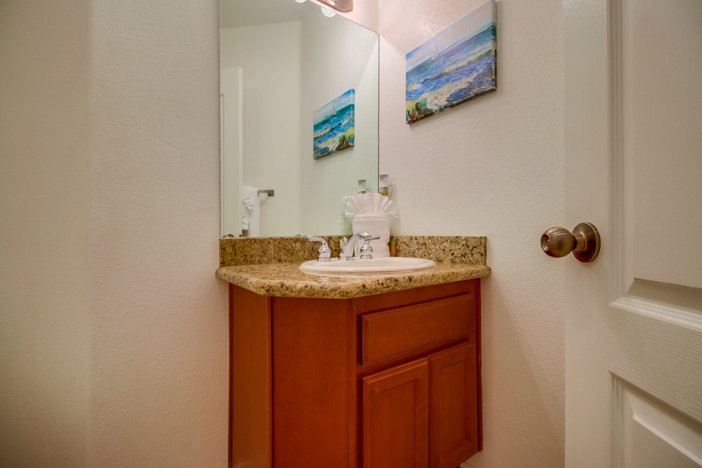 Virtual tour photo 17 of 49 for 850 Felspar St