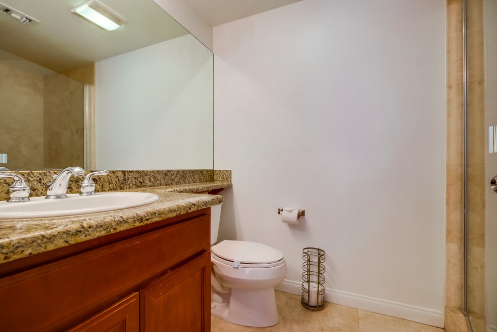 Virtual tour photo 32 of 49 for 850 Felspar St