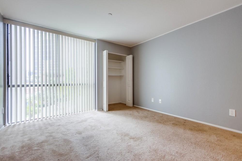 Virtual tour photo 18 of 41 for 850 State St #328