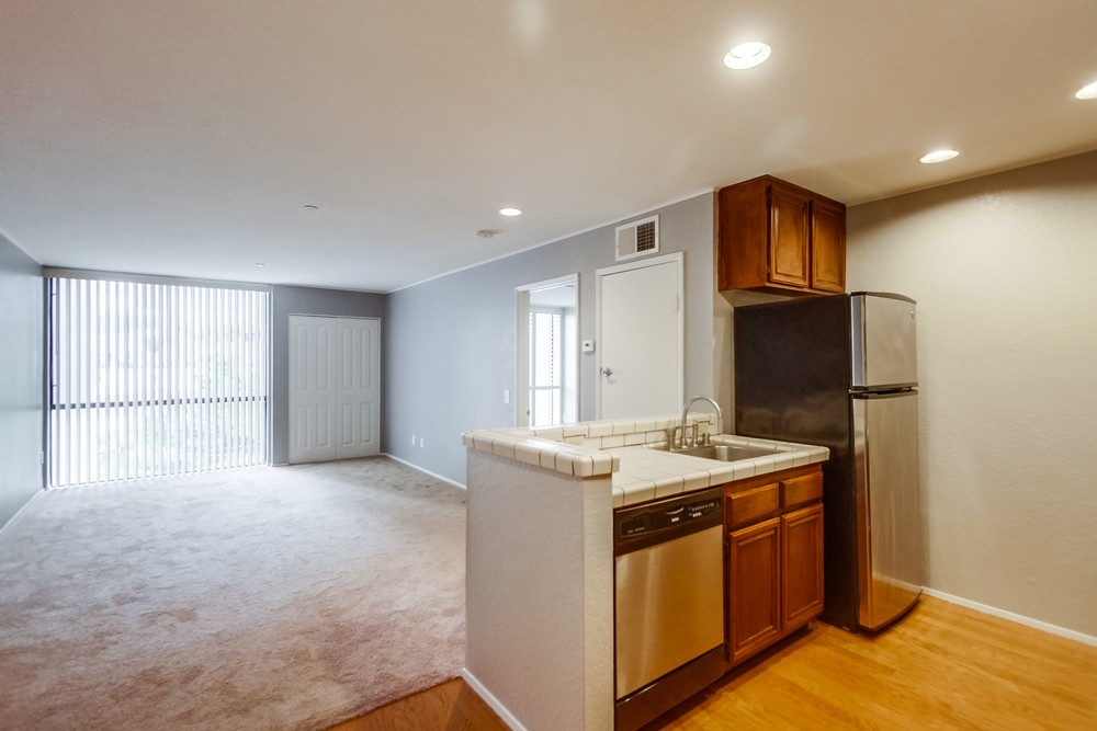 Virtual tour photo 20 of 41 for 850 State St #328