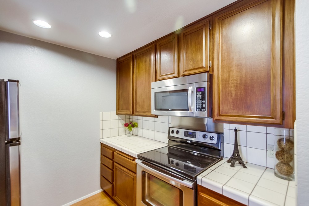 Virtual tour photo 21 of 41 for 850 State St #328