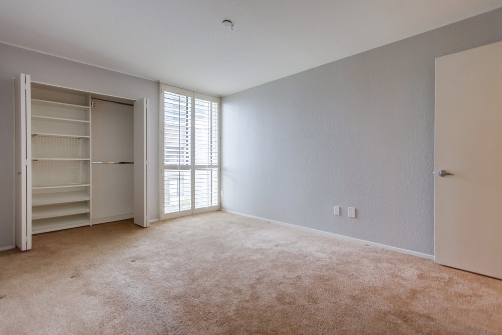 Virtual tour photo 25 of 41 for 850 State St #328