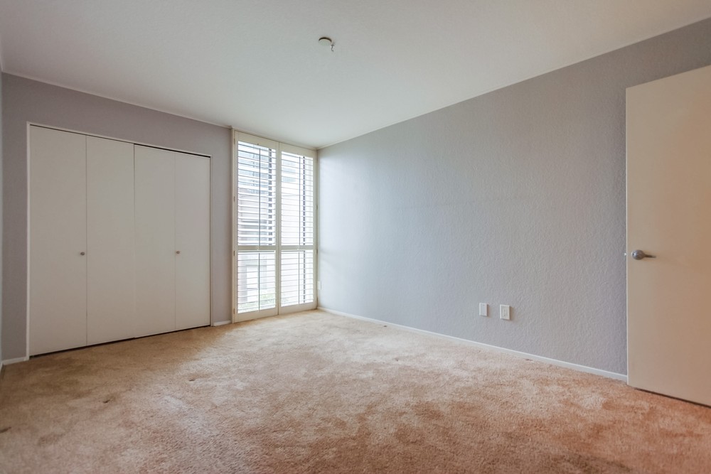 Virtual tour photo 26 of 41 for 850 State St #328