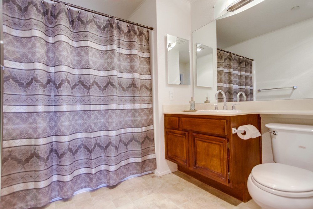 Virtual tour photo 31 of 41 for 850 State St #328