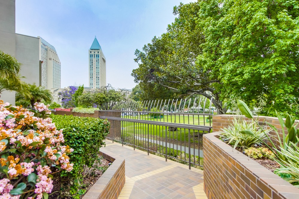 Virtual tour photo 40 of 41 for 850 State St #328